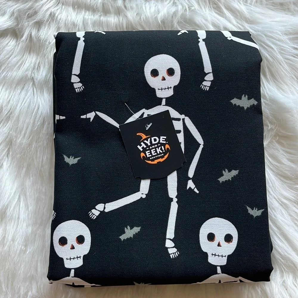 🆕 HYDE and EEK Halloween Glow-in-the-Dark Skeleton Shower Curtain Black